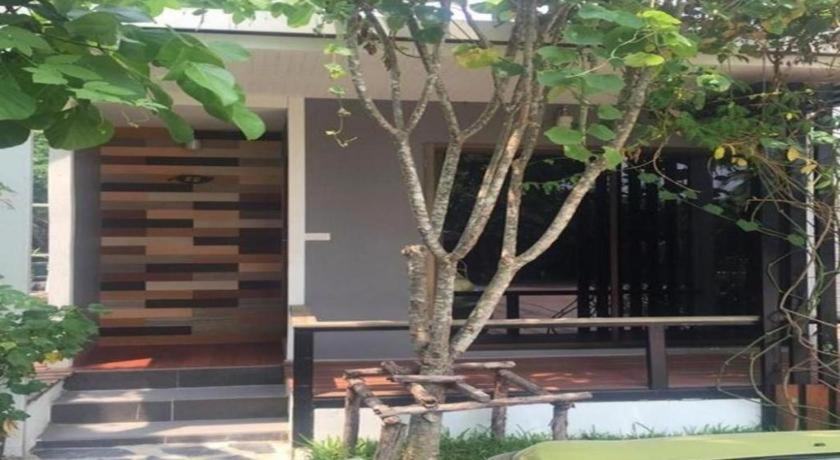 Oyo 271 The Resort Romklao Bangkok Exterior photo