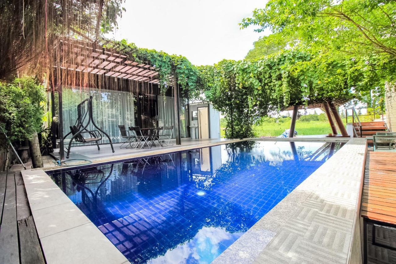 Oyo 271 The Resort Romklao Bangkok Exterior photo