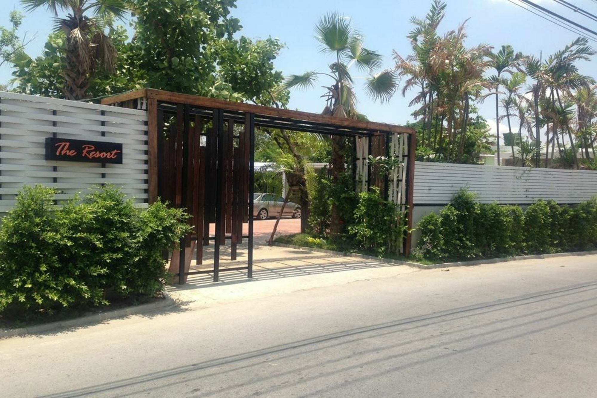 Oyo 271 The Resort Romklao Bangkok Exterior photo